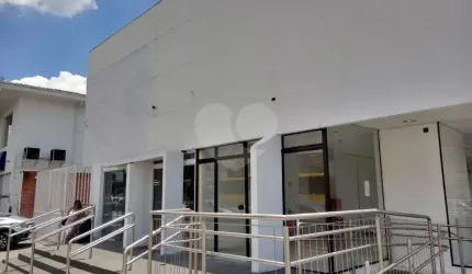 Prédio inteiro à venda ou para locação em Centro - SP