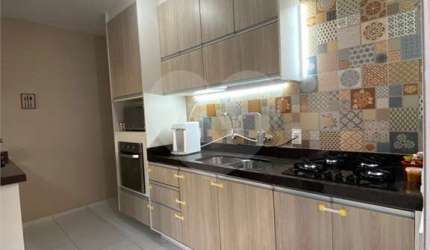 Casa com 3 quartos à venda em Vila Vianelo - SP