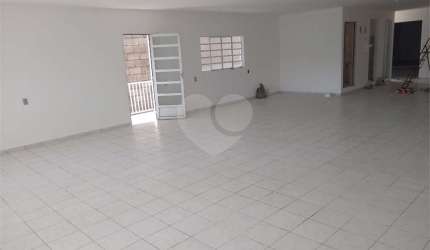 Salão Comercial à venda ou para locação em Vila Agrícola - SP