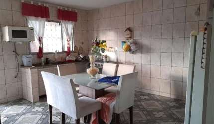 Casa com 3 quartos à venda em Jardim Bertioga - SP