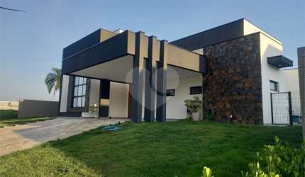 Condomínio com 3 quartos à venda em Caxambu - SP