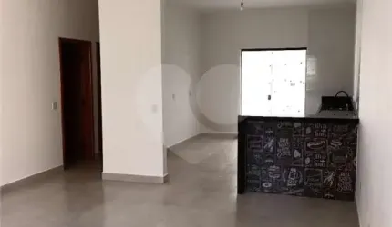 Casa com 3 quartos à venda em Residencial Tosi - SP