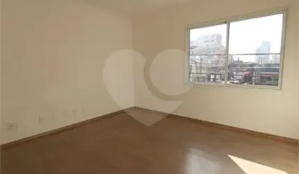 Sobrado com 3 quartos para locação em Anhangabaú - SP