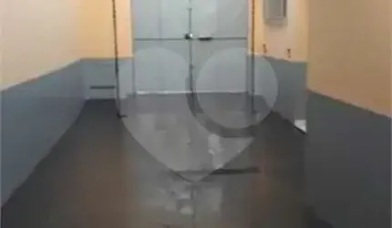 Casa com 3 quartos para locação em Centro - SP