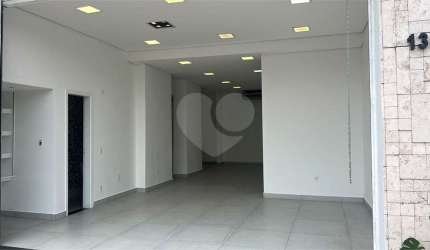 Salão Comercial para locação em Vila M Genoveva - SP