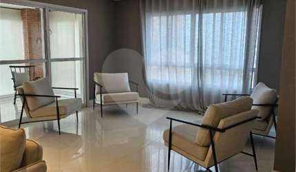 Apartamento com 3 quartos para locação em Anhangabaú - SP