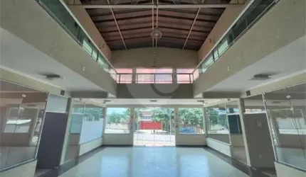 Salão Comercial para locação em Jardim São Vicente - SP