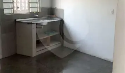 Casa com 2 quartos para locação em Jardim Maria De Fátima - SP