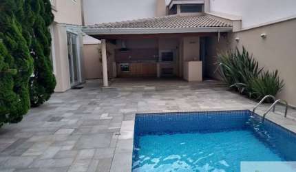 Casa em condominio, 3 suítes 4 vagas,  piscina, espaço gourmet, segurança 24 horas,  no Morumbi