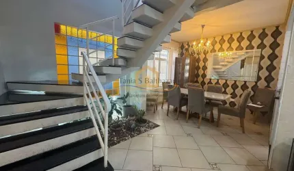 Casa Triplex à Venda no Campo Grande – Santos/SP