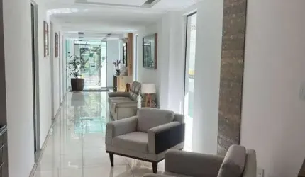 Apartamento com 2 dormitórios à venda, 109 m² por R$ 800.000