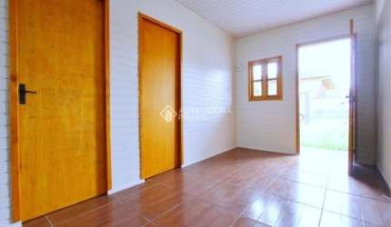 Casa com 2 quartos à venda na Praça Frederico Westphalen, 79, Cavalhada, Porto Alegre, 47 m2 por R$ 450.000