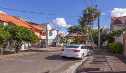 Casa com 3 quartos à venda na Rua Moacyr Godoy Ilha, 40, Espírito Santo, Porto Alegre, 152 m2 por R$ 490.000
