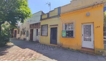 Casa com 2 quartos à venda na Rua Olavo Bilac, 738, Azenha, Porto Alegre, 77 m2 por R$ 350.000