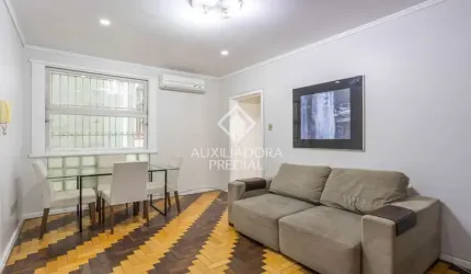 Apartamento com 2 quartos à venda na Praça Conde de Porto Alegre, 77, Centro Histórico, Porto Alegre, 48 m2 por R$ 369.000