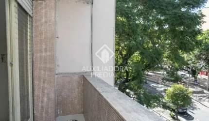 Apartamento com 2 quartos à venda na Avenida Borges de Medeiros, 1141, Centro Histórico, Porto Alegre, 125 m2 por R$ 440.000