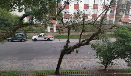 Apartamento com 2 quartos à venda na Rua Joaquim de Carvalho, 110, Vila Nova, Porto Alegre, 52 m2 por R$ 220.000