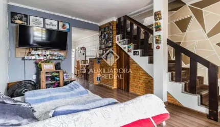 Casa com 2 quartos à venda na Rua Amaury Silveira, 368, Mário Quintana, Porto Alegre, 110 m2 por R$ 380.000