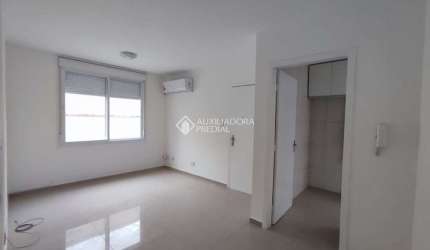 Apartamento com 1 quarto à venda na Avenida Cristóvão Colombo, 3580, Floresta, Porto Alegre, 44 m2 por R$ 215.000