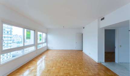 Apartamento com 3 quartos à venda na Rua Vinte e Quatro de Outubro, 1000, Moinhos de Vento, Porto Alegre, 167 m2 por R$ 1.181.000
