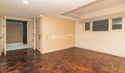 Apartamento com 2 quartos à venda na Avenida Cristóvão Colombo, 2413, Floresta, Porto Alegre, 61 m2 por R$ 378.000