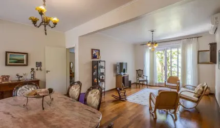 Casa com 3 quartos à venda na Rua Riveira, 485, Petrópolis, Porto Alegre, 241 m2 por R$ 1.500.000
