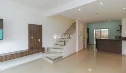 Casa com 2 quartos à venda na Rua Doutor Cláudio Walter Ferreira da Silva, 74, Guarujá, Porto Alegre, 137 m2 por R$ 410.000