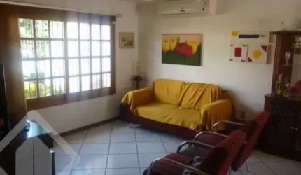 Casa em condomínio fechado com 3 quartos à venda na Rua Luiz Delfino, 39, Espírito Santo, Porto Alegre, 158 m2 por R$ 500.000