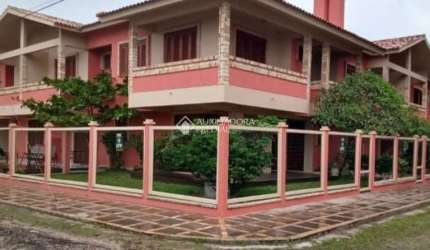 Casa em condomínio fechado com 2 quartos à venda na Rua Rio Carreiro, 771, Centro, Xangri-Lá, 96 m2 por R$ 660.000