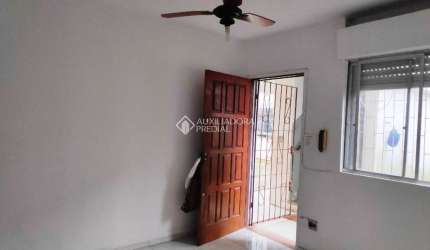 Apartamento com 2 quartos à venda na Rua dos Maias, 1417, Rubem Berta, Porto Alegre, 45 m2 por R$ 98.000