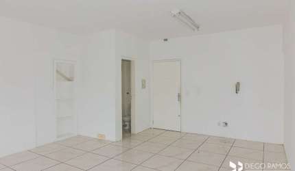 Sala comercial à venda na Rua Chaves Barcelos, 36, Centro Histórico, Porto Alegre, 51 m2 por R$ 284.845
