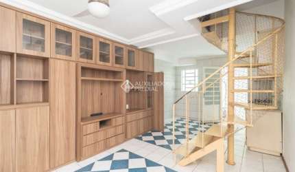 Casa em condomínio fechado com 3 quartos para alugar na Rua Professor Joaquim Louzada, 300, Camaquã, Porto Alegre, 90 m2 por R$ 1.700