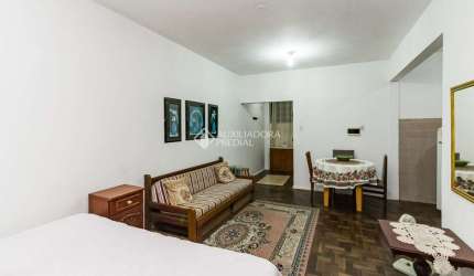 Casa em condomínio fechado com 1 quarto para alugar na Rua Marechal Floriano Peixoto, 386, Centro Histórico, Porto Alegre, 50 m2 por R$ 1.100