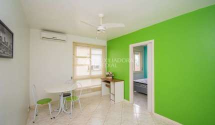 Apartamento com 1 quarto para alugar na Avenida Coronel Lucas de Oliveira, 2902, Petrópolis, Porto Alegre, 41 m2 por R$ 1.200