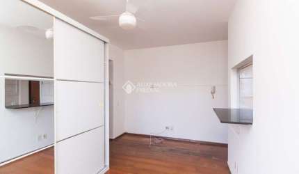 Apartamento com 1 quarto para alugar na Rua Ângelo Crivellaro, 440, Jardim do Salso, Porto Alegre, 43 m2 por R$ 920
