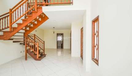 Casa em condomínio fechado com 3 quartos para alugar na Avenida Vicente Monteggia, 1020, Cavalhada, Porto Alegre, 70 m2 por R$ 3.750