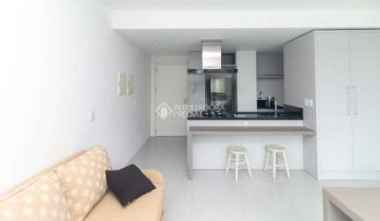 Flat com 1 quarto para alugar na Avenida Borges de Medeiros, 2277, Praia de Belas, Porto Alegre, 38 m2 por R$ 3.100