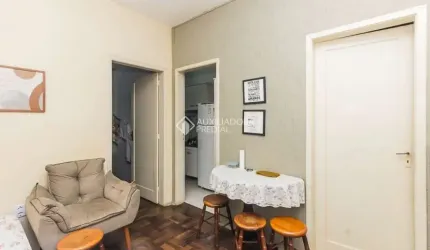 Apartamento com 1 quarto para alugar na Avenida Cristóvão Colombo, 709, Floresta, Porto Alegre, 30 m2 por R$ 1.900