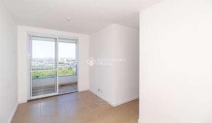 Apartamento com 3 quartos para alugar na Rua Airton Ferreira da Silva, 295, Humaitá, Porto Alegre, 65 m2 por R$ 2.100