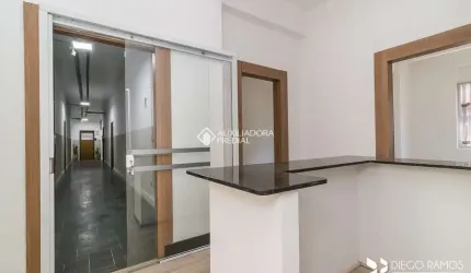 Sala comercial para alugar na Rua General Câmara, 52, Centro Histórico, Porto Alegre, 113 m2 por R$ 2.100