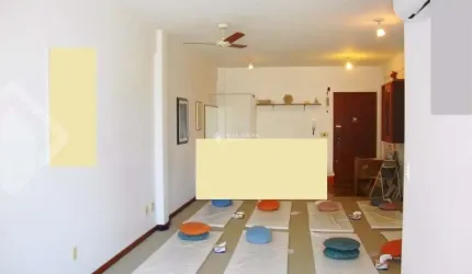 Sala comercial para alugar na Avenida Getúlio Vargas, 489, Menino Deus, Porto Alegre, 45 m2 por R$ 980