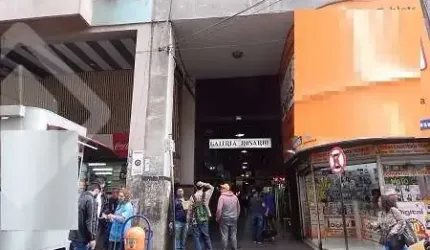 Sala comercial para alugar na Rua Vigário José Inácio, 371, Centro Histórico, Porto Alegre, 36 m2 por R$ 410