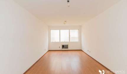 Sala comercial para alugar na Avenida Cristóvão Colombo, 1023, Floresta, Porto Alegre, 34 m2 por R$ 250