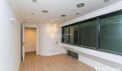 Sala comercial para alugar na Avenida Carlos Gomes, 403, Auxiliadora, Porto Alegre, 51 m2 por R$ 2.100