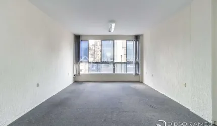 Sala comercial para alugar na Rua dos Andradas, 1273, Centro Histórico, Porto Alegre, 35 m2 por R$ 450