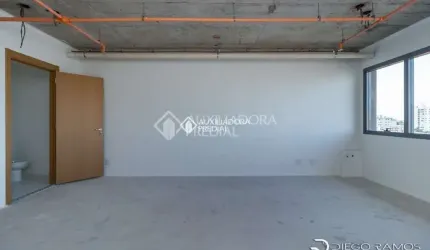Sala comercial para alugar na Avenida Assis Brasil, 2827, Passo da Areia, Porto Alegre, 47 m2 por R$ 2.000