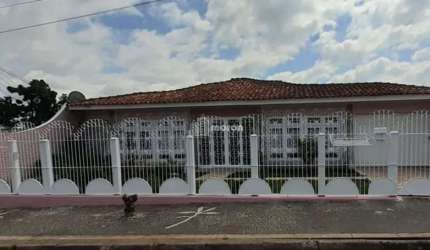 CASA À VENDA NO ÓRFÃS