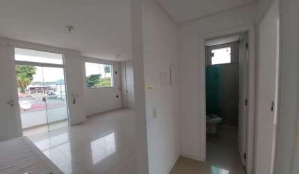 Apartamento com 02 dormitórios à venda, 61 m² por R$ 360.000,00 - Monte Alegre - Camboriú/SC
