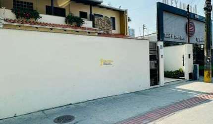 Casa Comercial para aluguel no Centro de Itajaí - Mobiliada e com 03 Dormitórios