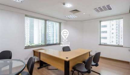 Conjunto comercial de 58m 2 vagas no Itaim